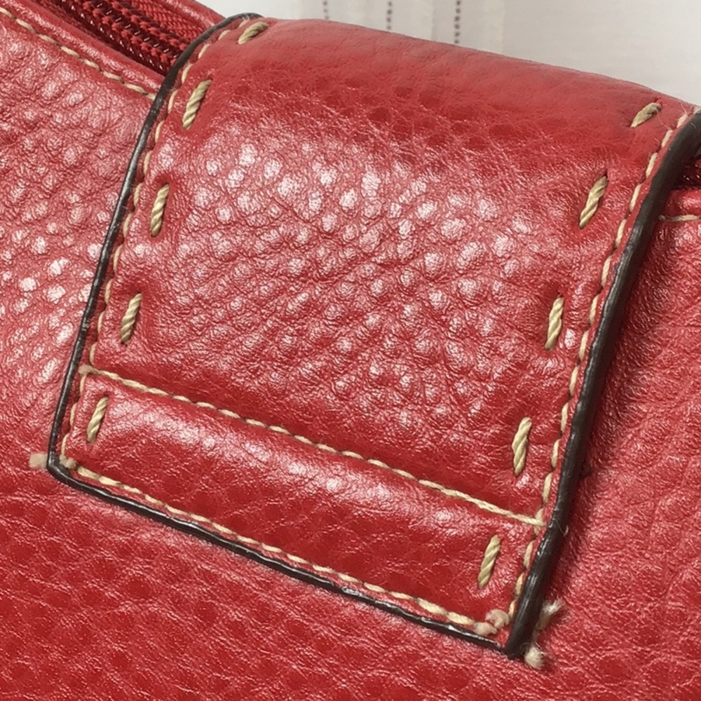๐น ROSETTI Red Pebble Faux Leather Secret Compartment with Wallet and Coin Purse - Picture 13 of 16
